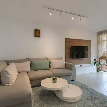 Villa And Remote Office 