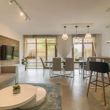 Villa And Remote Office 